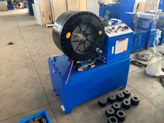 220V / 380V / 415V 50/60Hz هيدروليك 3 بوصة أنابيب محطمة آلة مع 800 طن قوة محطمة مع حجم هو 850 * 530 * 940 مم