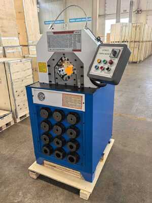 سعر جيد 3 بوصة الهيدروليكية خرطوم محطم آلة مع 15 يموت نظام تحكم زر وتغيير النماذج السريعة الانترنت