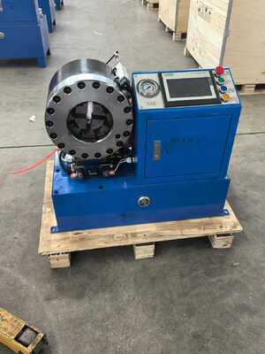 سعر جيد 2.5 بوصة الهيدروليكية خرطوم محطم آلة مع أداة التغيير السريع القالب و 10 محولات قابلة للتبادل للحطم متعددة الاستخدامات الانترنت