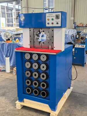 آلة تجعيد خراطيم الهيدروليكية للتحكم بالزر الأزرق مع نطاق تجعيد 6-76 مم وفتحة قصوى 165 مم