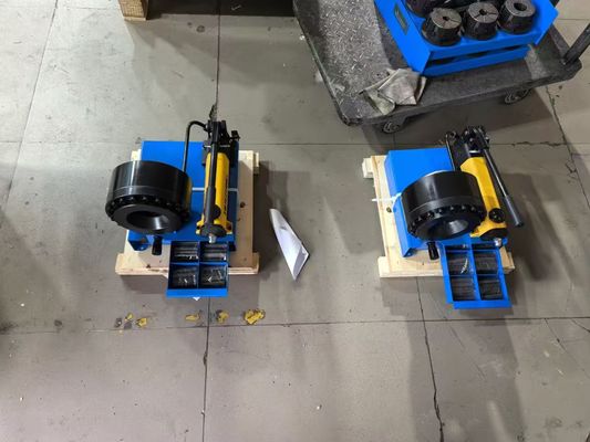 6-25mm 1 بوصة 0KW يدوية خرطوم محطم آلة / خرطوم محطم مع 7 أسطوانات اللون الأزرق للصناعية