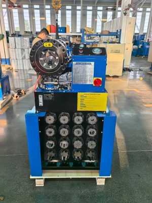 آلة تجعيد خراطيم هيدروليكية P38 6-38 مم، قوة 300 طن، 8 مجموعات قوالب